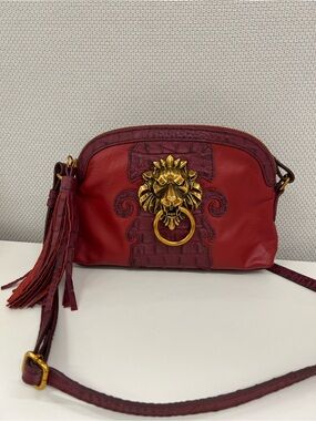 Sharif Vintage Red Leather with Lion Detail and Tassel